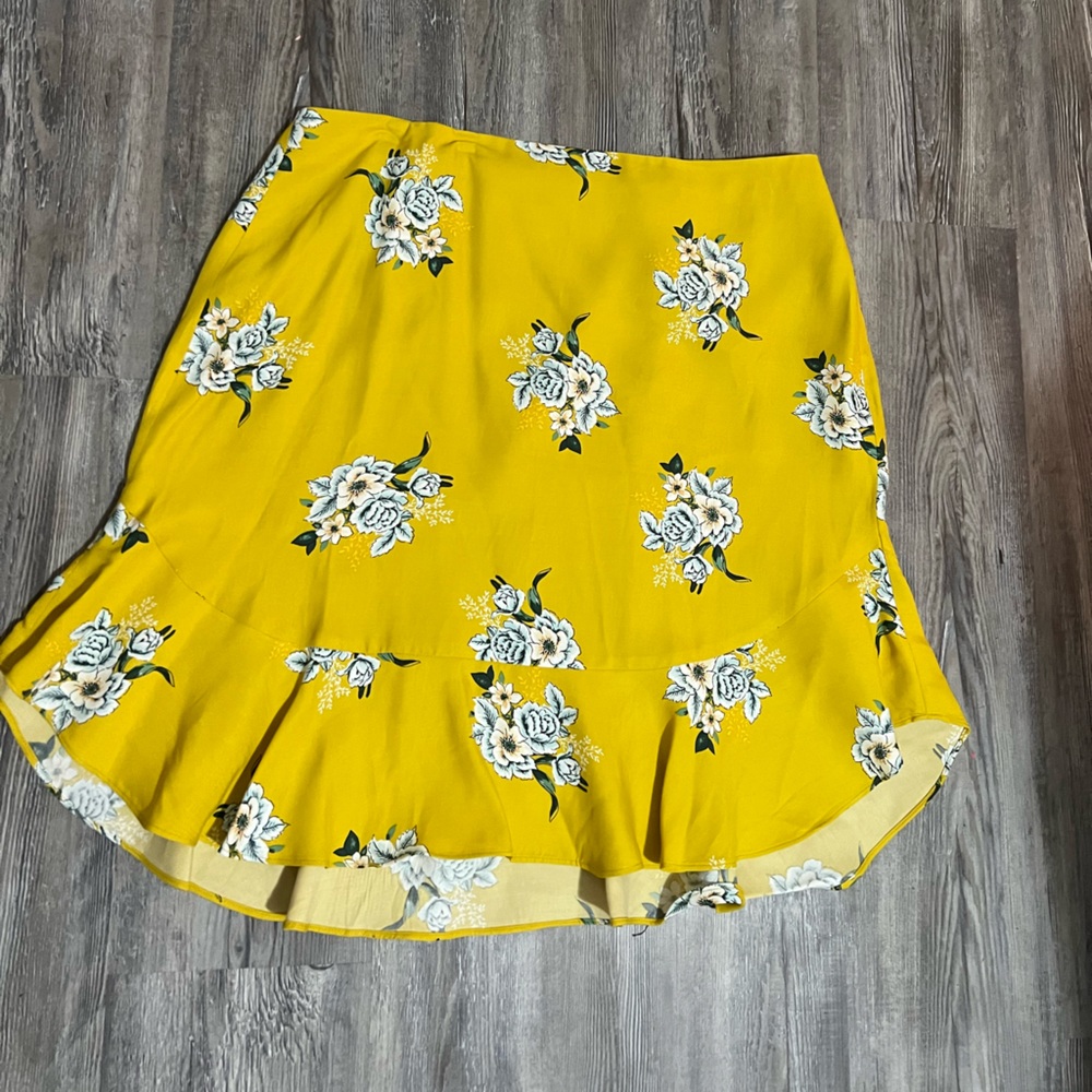 Floral loft skirt